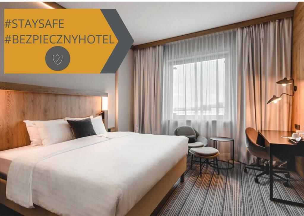 Отель Courtyard by Marriott Warsaw Airport Варшава